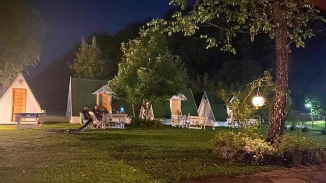 Hotel Una Kamp Bosanska Krupa Exterior foto