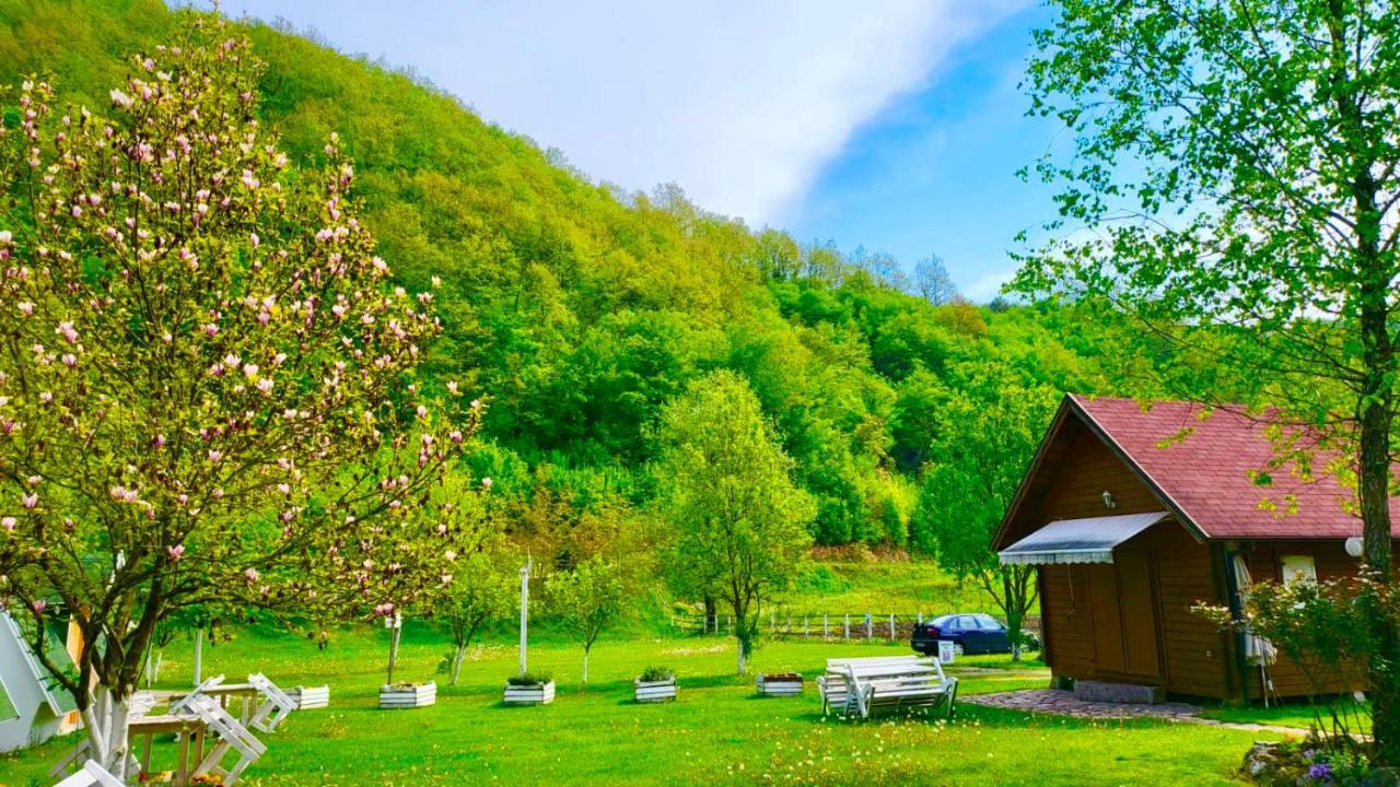 Hotel Una Kamp Bosanska Krupa Exterior foto